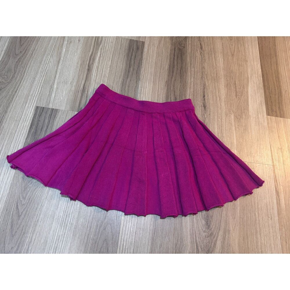 Fuchsia Pleated Ribbed Knit Skirt